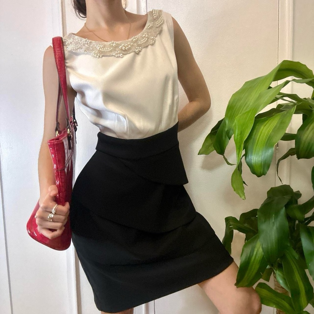 90s Pearl Vintage White & Black Peplum Midi Dress, Size US 8